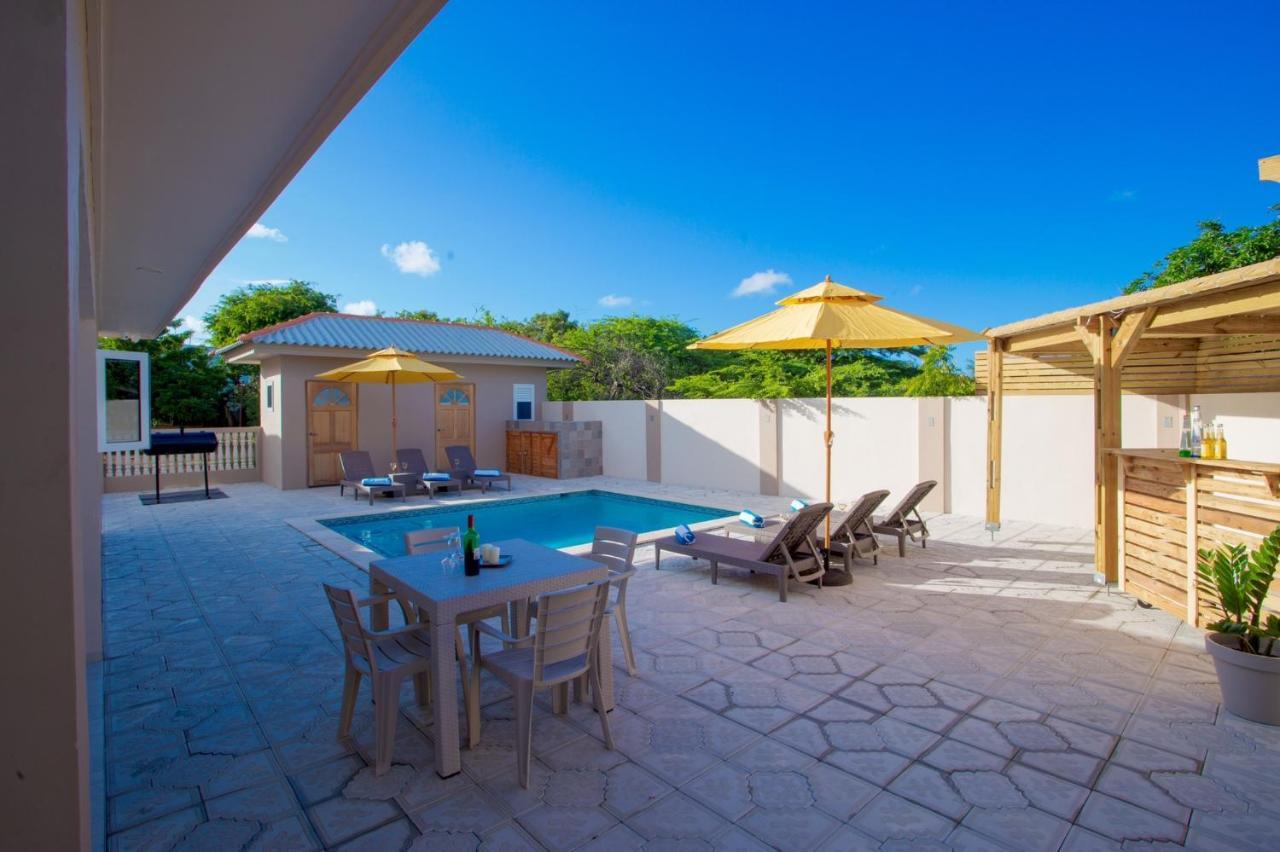 Lovely Caribbean Family Villa With Private Pool Willemstad Eksteriør bilde