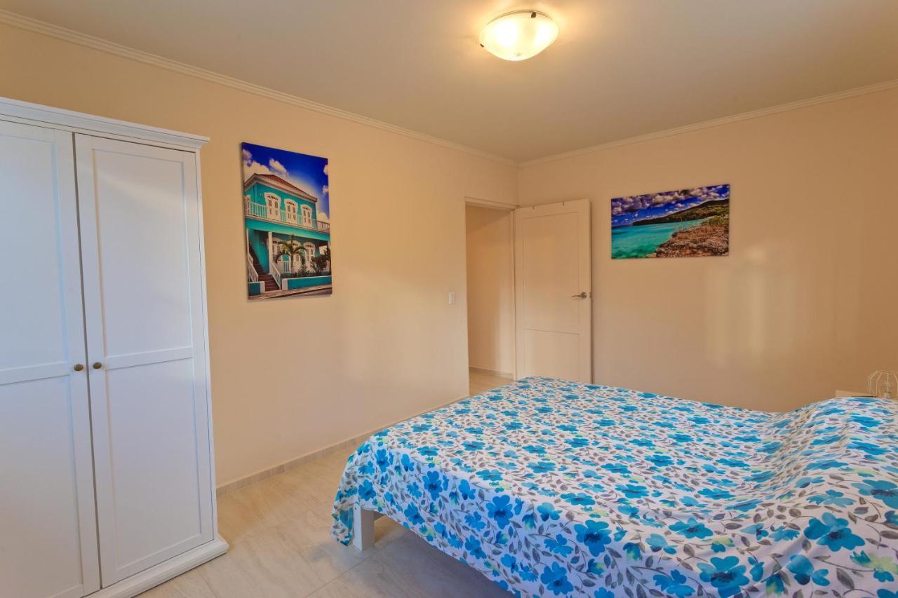 Lovely Caribbean Family Villa With Private Pool Willemstad Eksteriør bilde